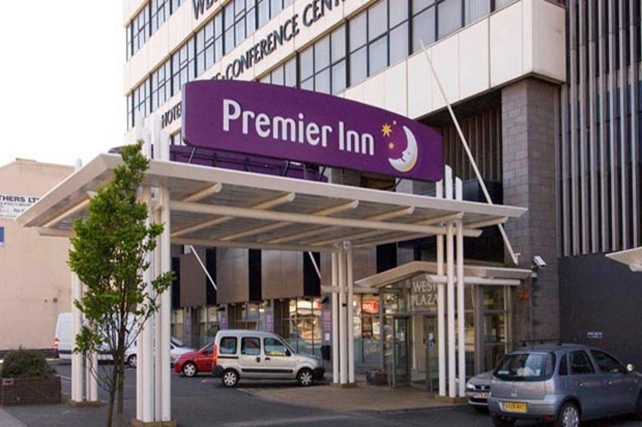Premier Inn West Bromwich Central Exterior foto